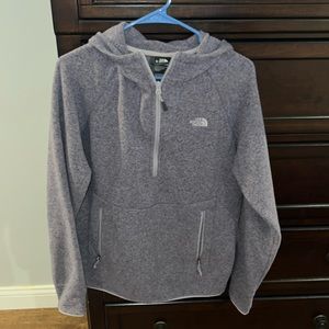 Women’s Large North Face pullover/hoodie